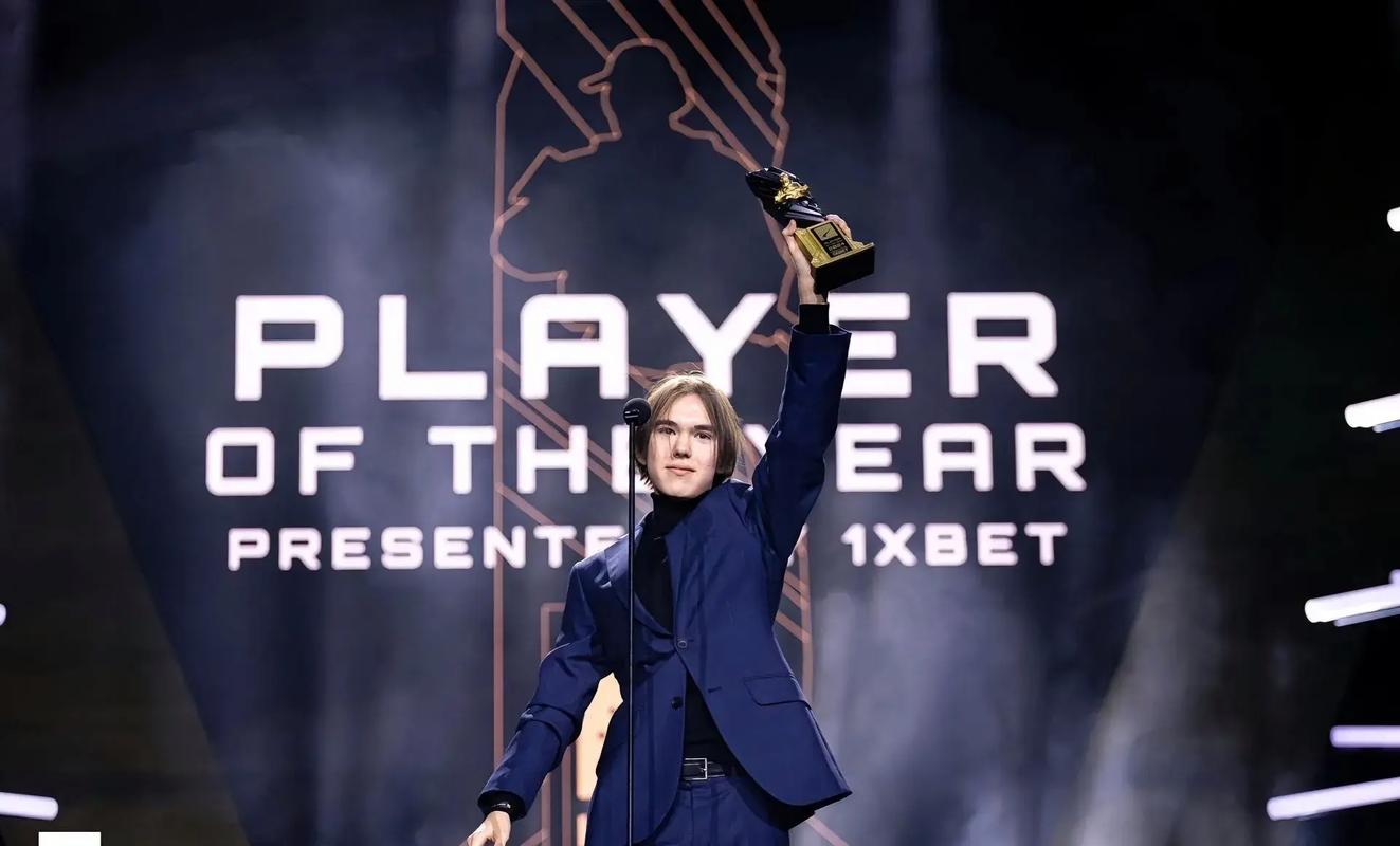 【战报】王者荣耀2020KPL秋季赛，TES 3：1 RW侠完美预测